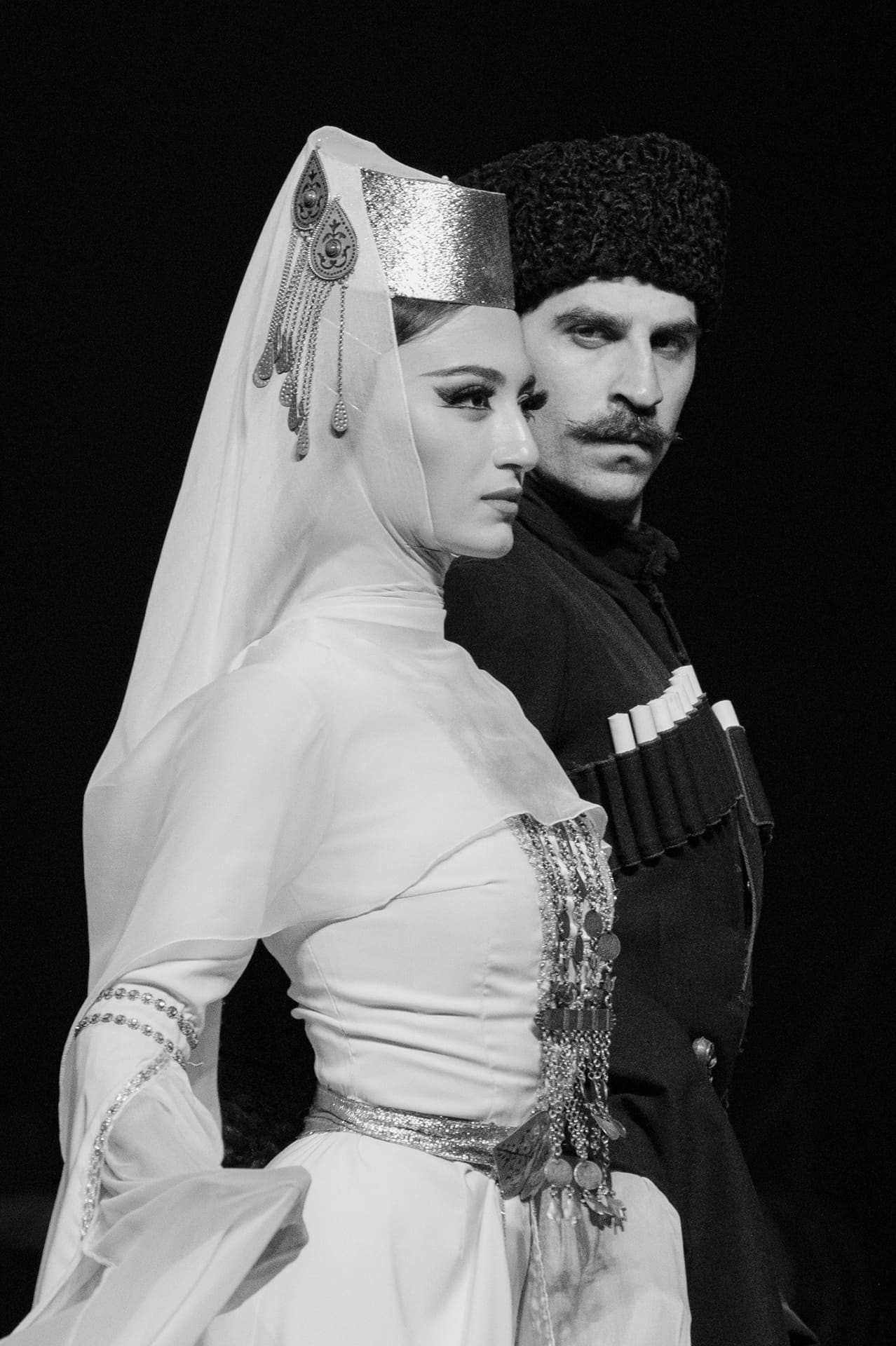 Sukhishvili Georgian National Ballet on stage — photograph 2